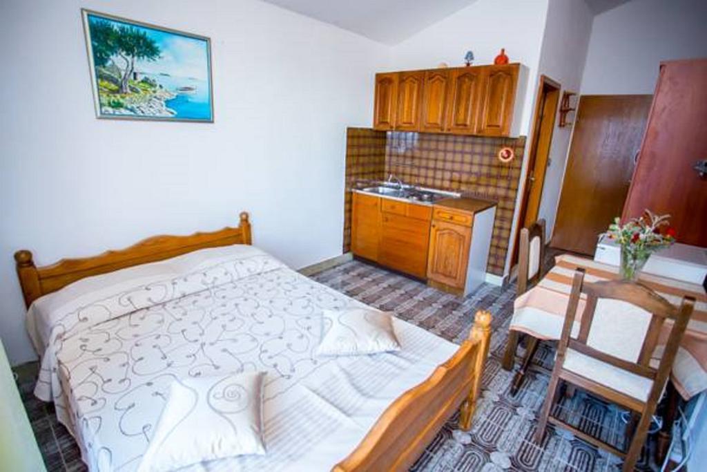 Apartment Julio Trogir Rum bild
